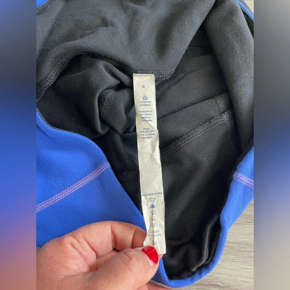lululemon athletica y2k Black and Blue cropped Leggings